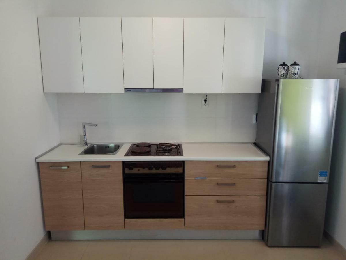 Appartamento Apartman Medit Vir Esterno foto