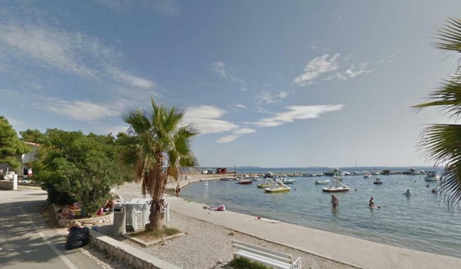 Appartamento Apartman Medit Vir Esterno foto