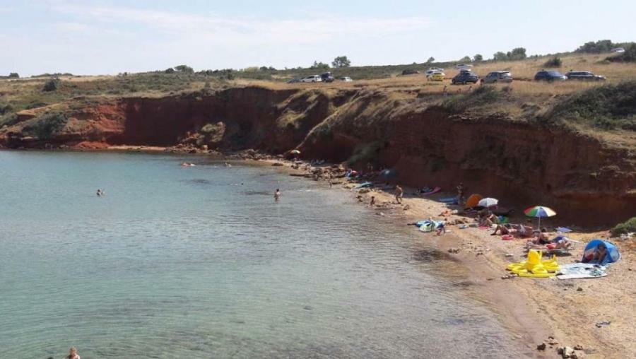 Appartamento Apartman Medit Vir Esterno foto